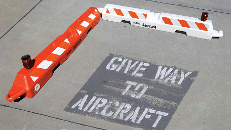 Aerocade® Airport Barricade - Image 4